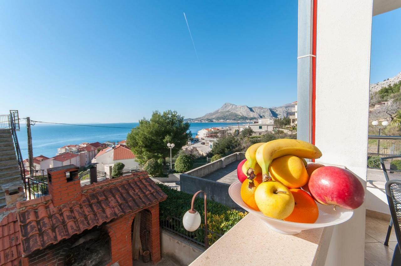 Apartment Ines Omis Exterior photo